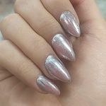 کاشت ناخن آوا