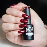 خدمات کاشت ناخن و اکستنشن مژه نفس