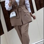 پوشاک آوینا