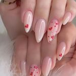 کاشت ناخن مژده