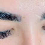 خدمات اکستنشن و لیفت و لمینت مژه و ابرو