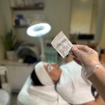 فیشال و پاکسازی و آموزش پوست