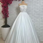 آموزشگاه خیاطی و مزون مروارید سفید