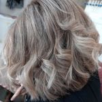 سالن تخصصی ناخن، مژه، رنگ و لایت لاراتیس