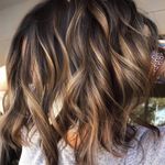 سالن تخصصی ناخن، مژه، رنگ و لایت لاراتیس