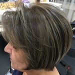 سالن تخصصی ناخن، مژه، رنگ و لایت لاراتیس