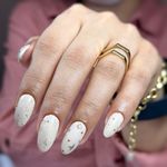 سالن تخصصی ناخن، مژه، رنگ و لایت لاراتیس