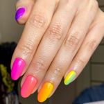 سالن تخصصی ناخن، مژه، رنگ و لایت لاراتیس