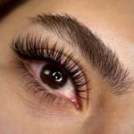 سالن تخصصی ناخن، مژه، رنگ و لایت لاراتیس