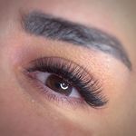 سالن تخصصی ناخن، مژه، رنگ و لایت لاراتیس