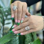 آرایشگاه زنانه و عروس سرای روناس