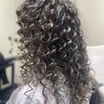 آرایشگاه زنانه إلماه