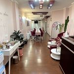 سالن تخصصی ناخن، مژه، رنگ و لایت لاراتیس