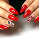 آموزش وخدمات کاشت ناخن راضیه