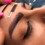 اکستنشن مژه تخصصی آنیِل