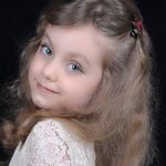 عکاسی و فیلمبرداری رزا