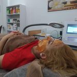 خدمات تخصصی پوست مریم همراه با اسپا صورت