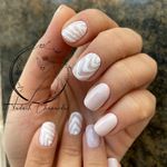 مرکز تخصصی کاشت مژه و ناخن حدیث