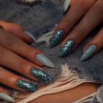 کاشت ناخن ستاره