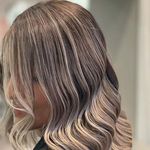 آموزش  و خدمات تخصصی رنگ و لایت