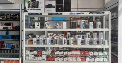 فروشگاه کامپیوتر و موبایل لایف رایان