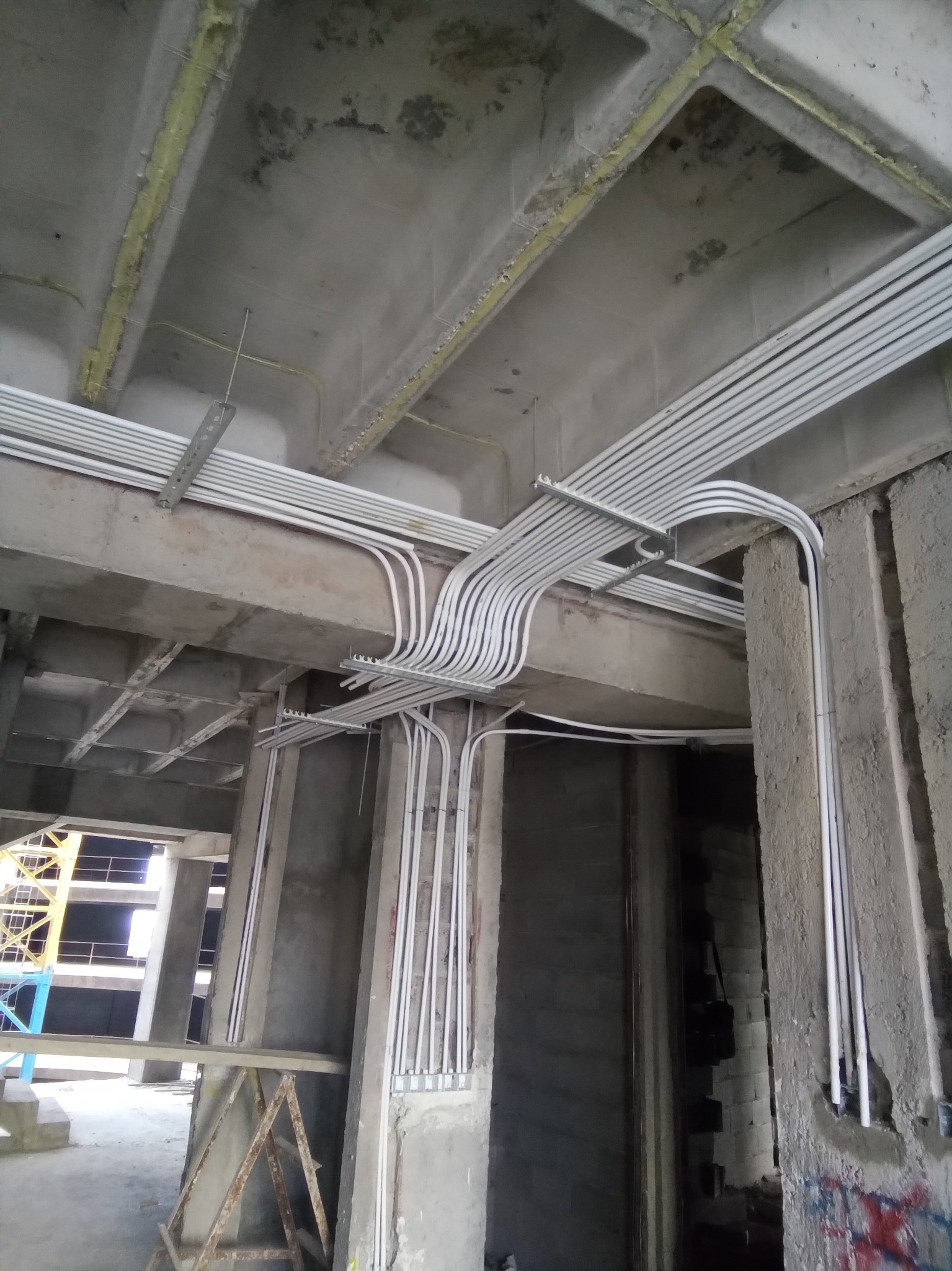 انجام کلیه امور برق ساختمان جهانگیری