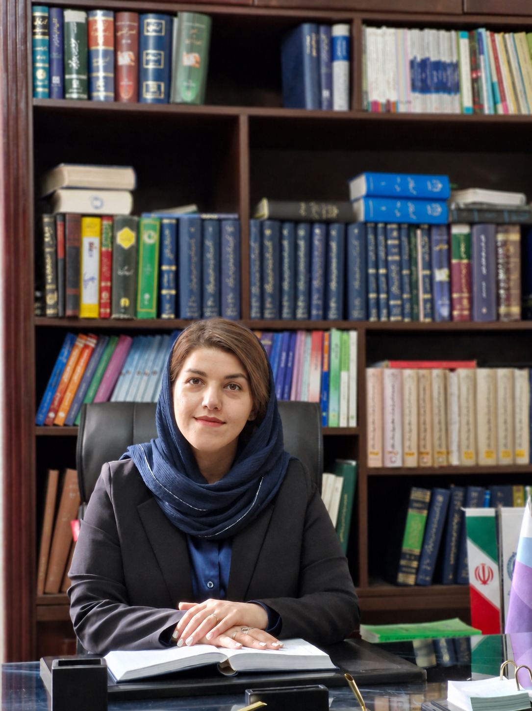 رعنا اشرفی وکیل پایه یک دادگستری