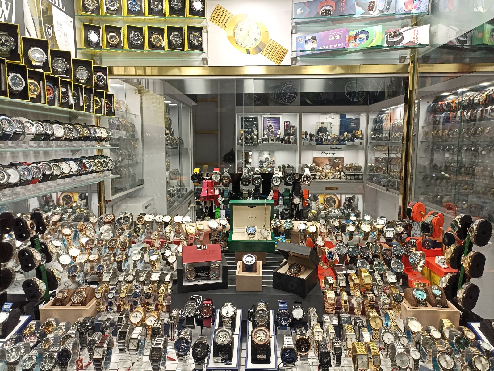 نمایشگاه ساعت وحیدی vip