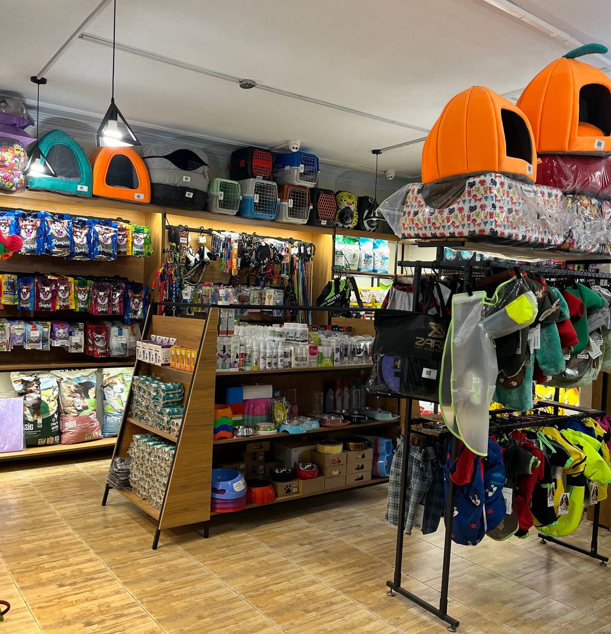 کلینیک دامپزشکی و پت شاپ نیکان