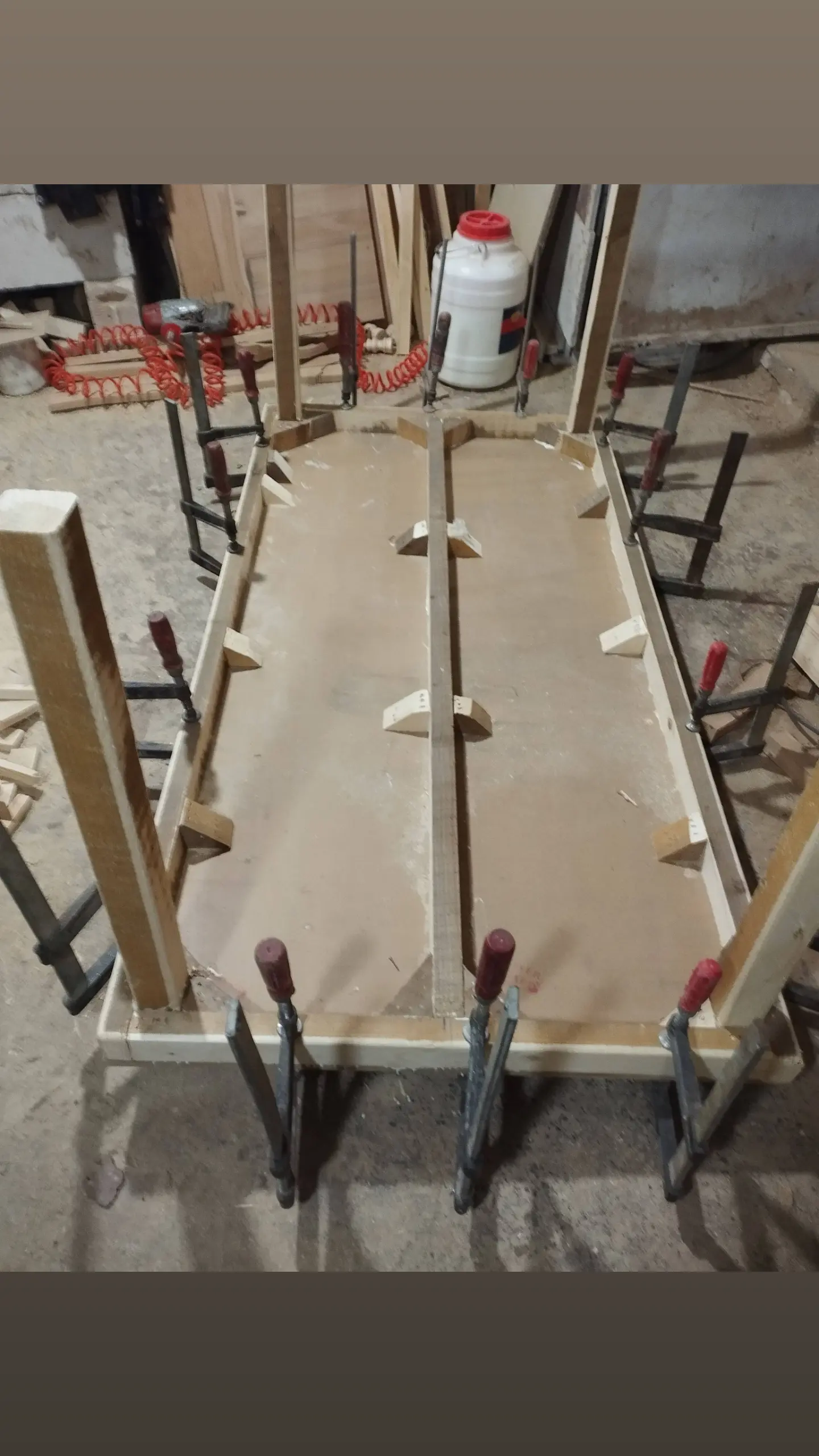 نجار  پاسنی و. لو مبلی. و میز نهار خوری