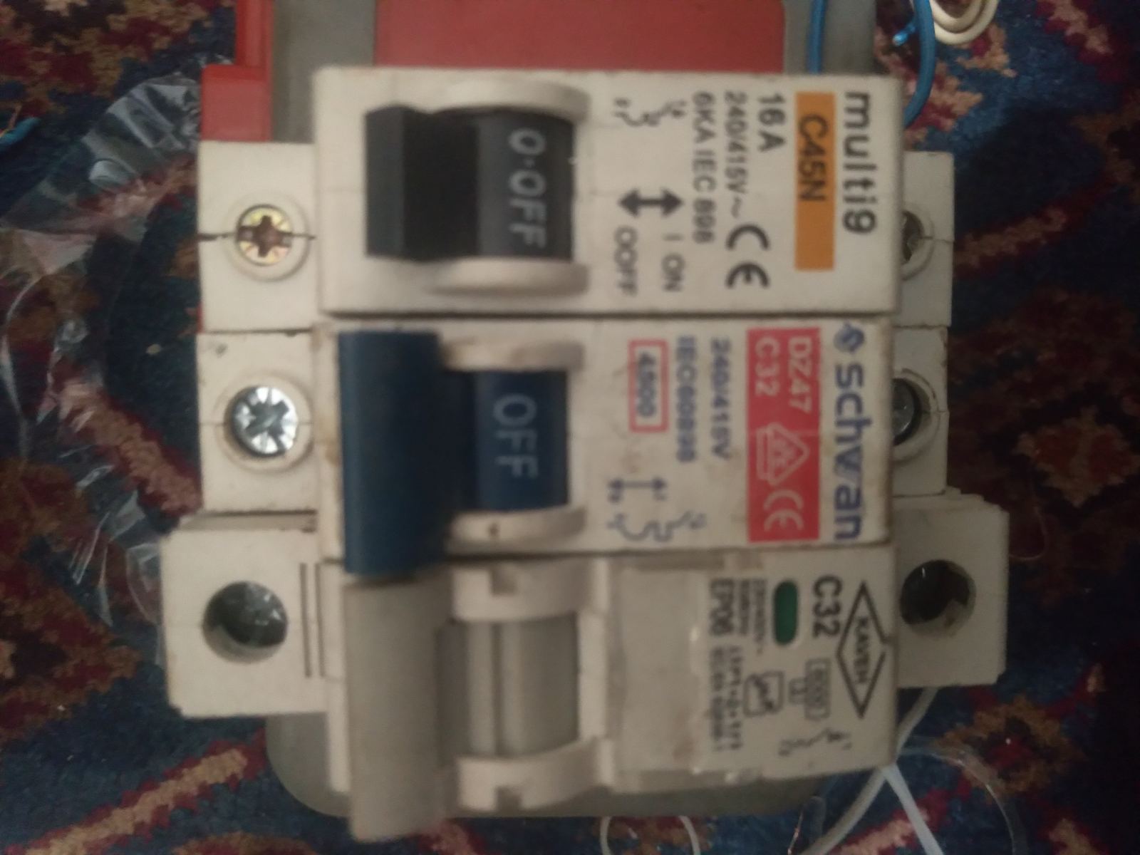 خدمات تخصصی برق نکاس