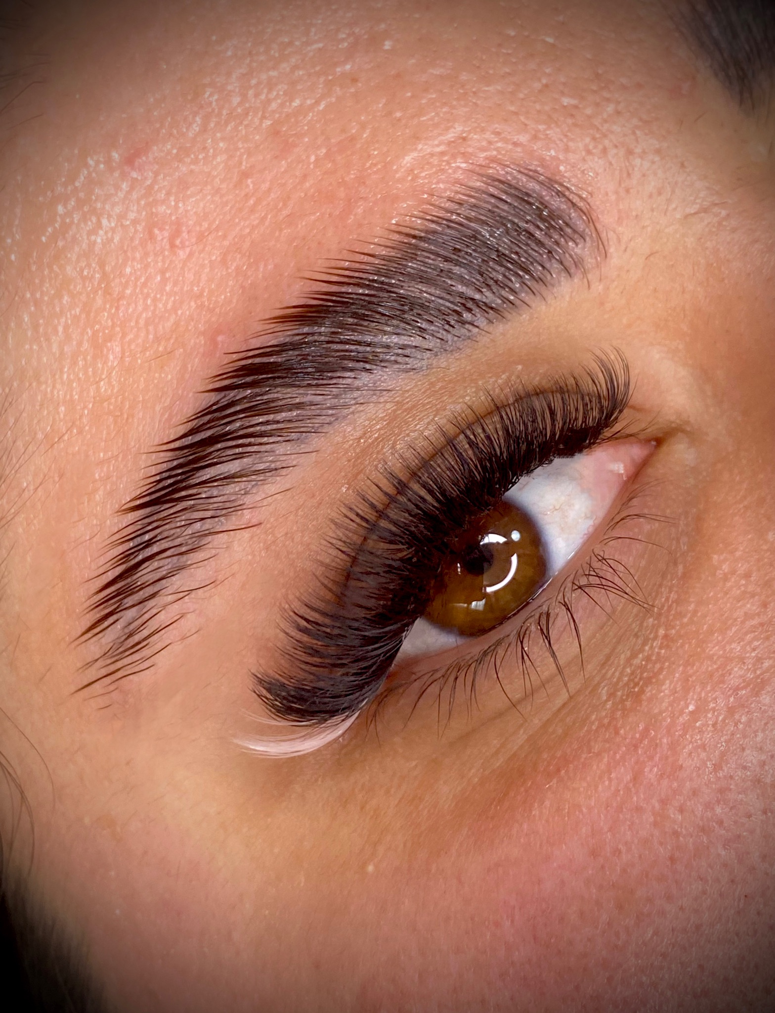 خدمات تخصصی مژه کیمیا الماسی