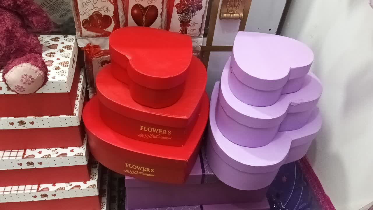 گالری صورتی