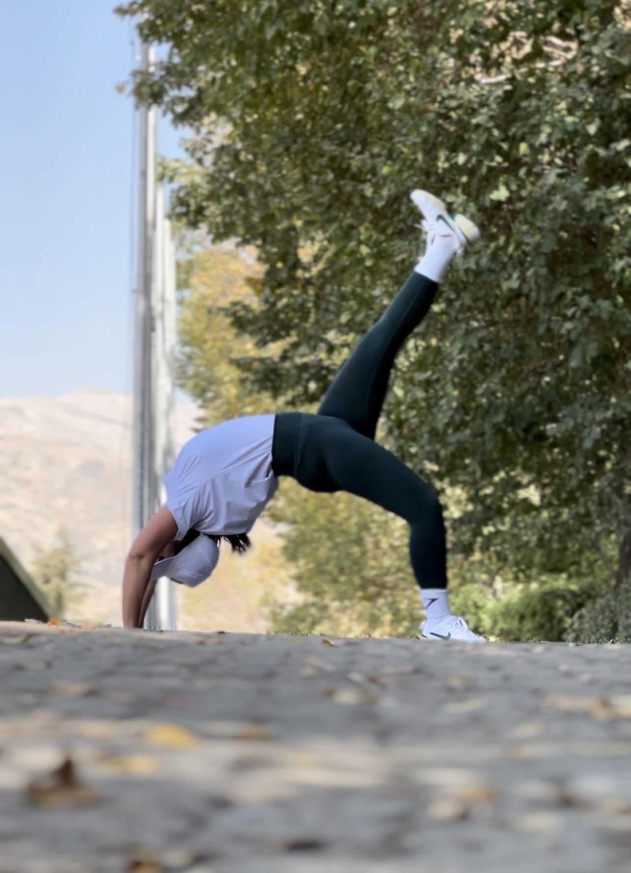 مربی یوگا  آنلاین فرشته سیفی