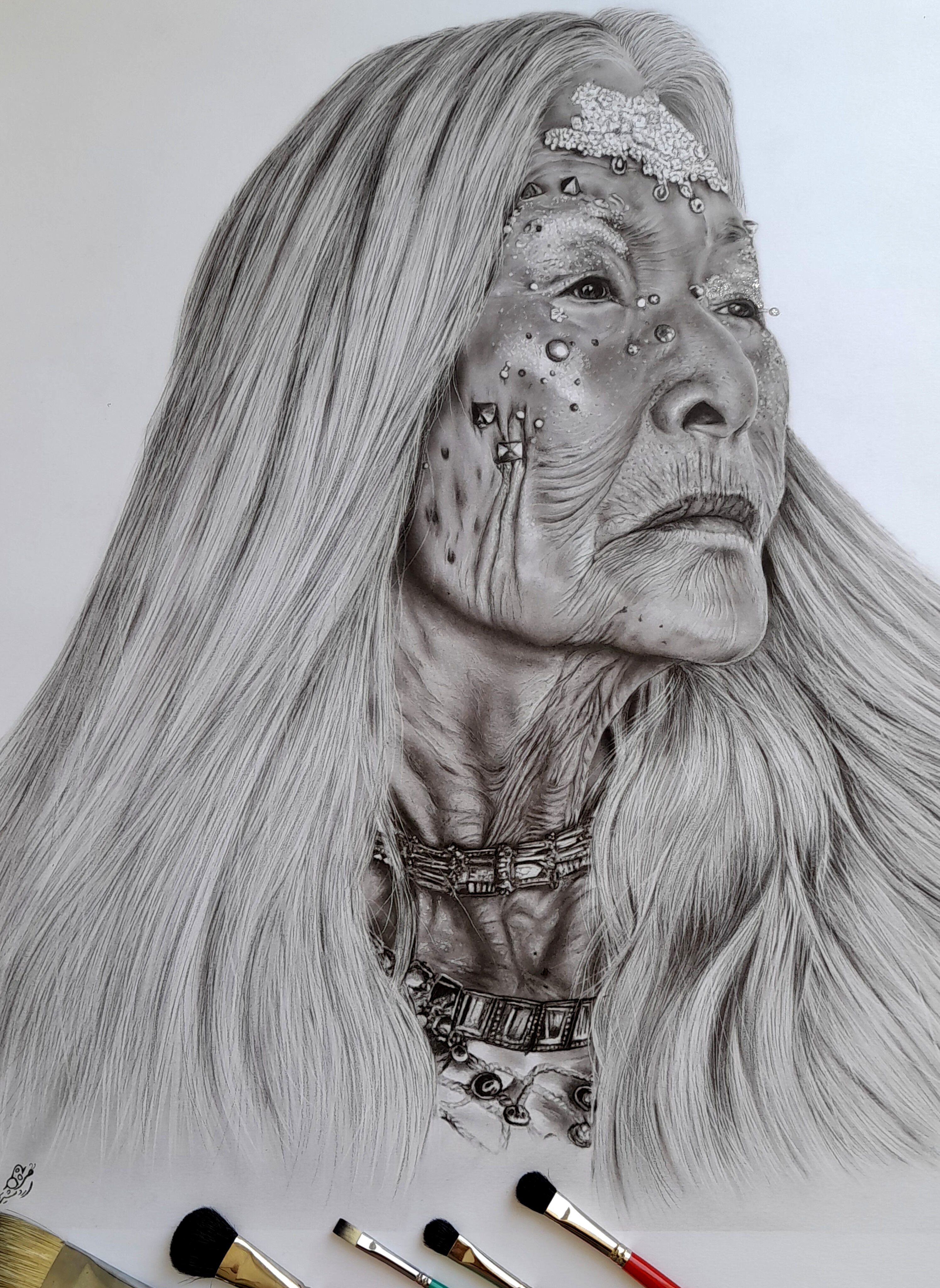 سفارش طراحی چهره سیاه قلم مریم اردشیری