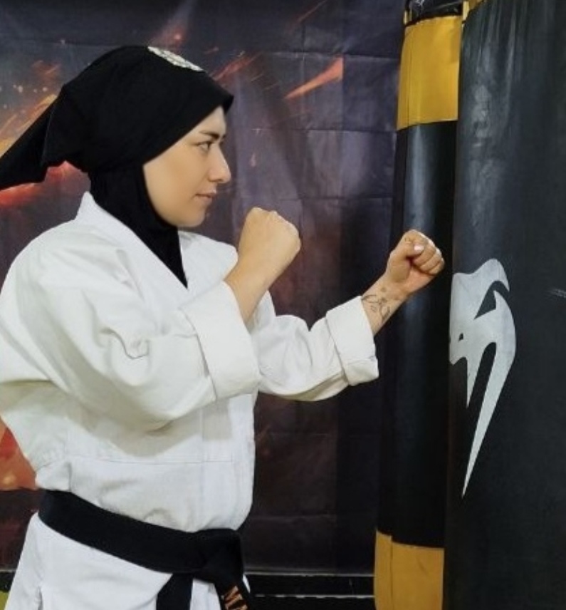 mahdiyeh_saei  آموزش دفاع شخصی ساعی