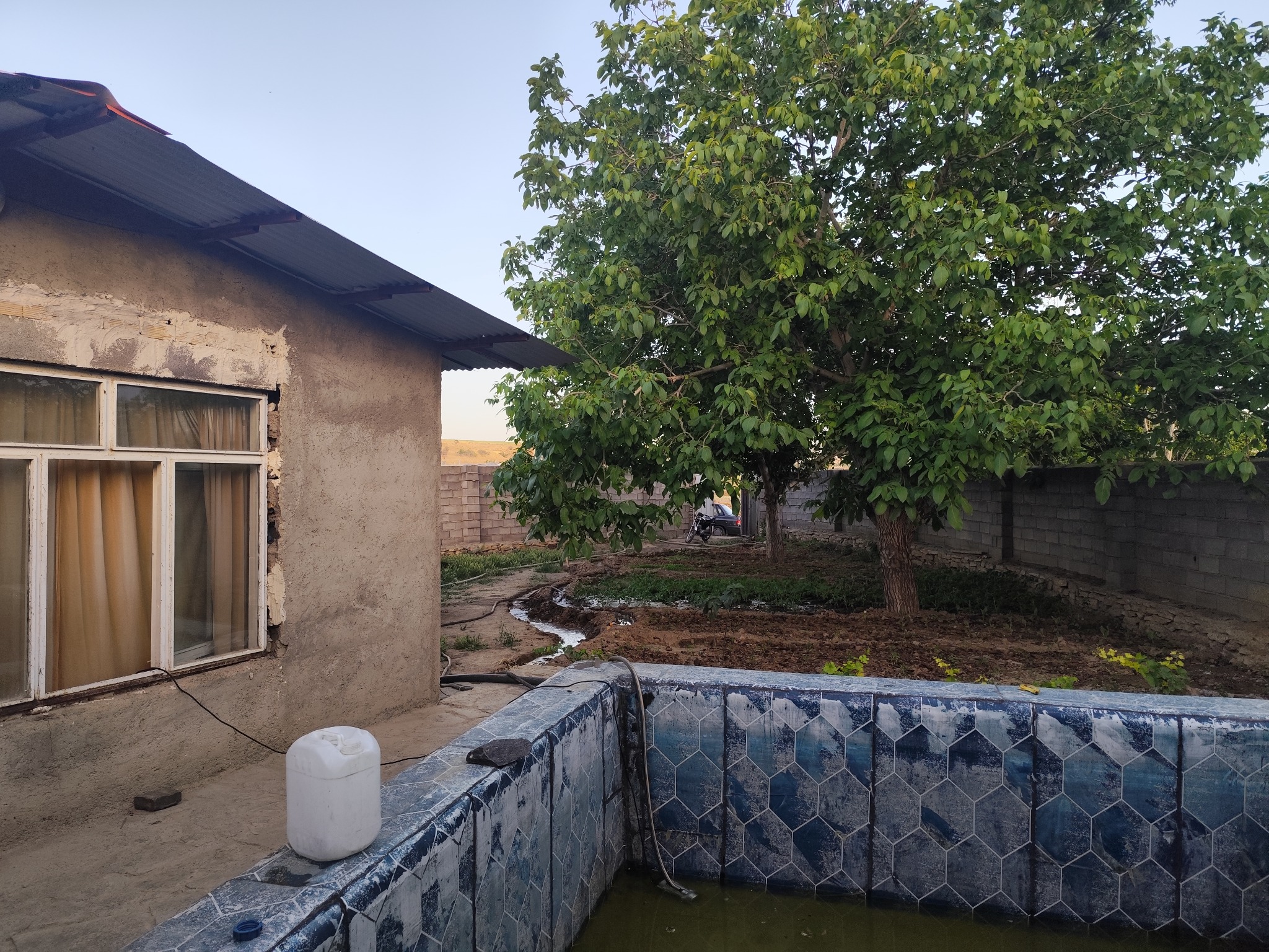 تالار باغ نادری