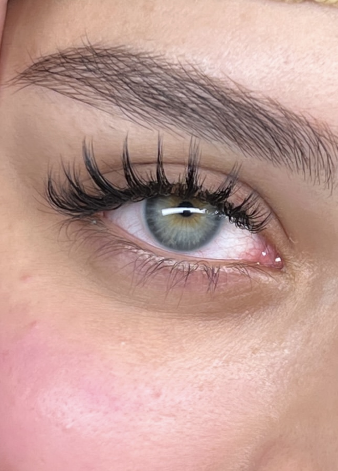 خدمات تخصصی مژه و لیفت مایسا