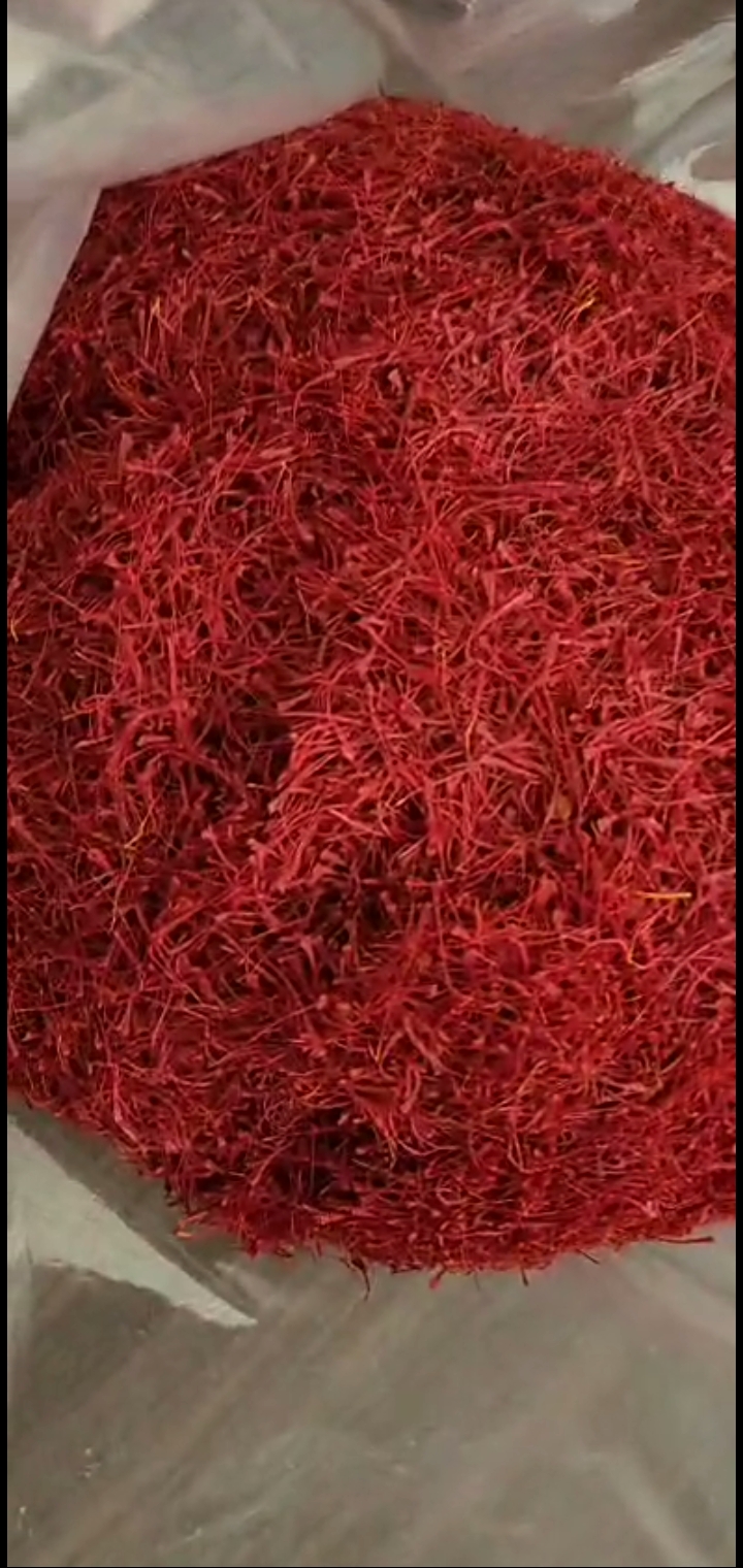فروش زعفران سوپرنگین صادراتی درجه یک