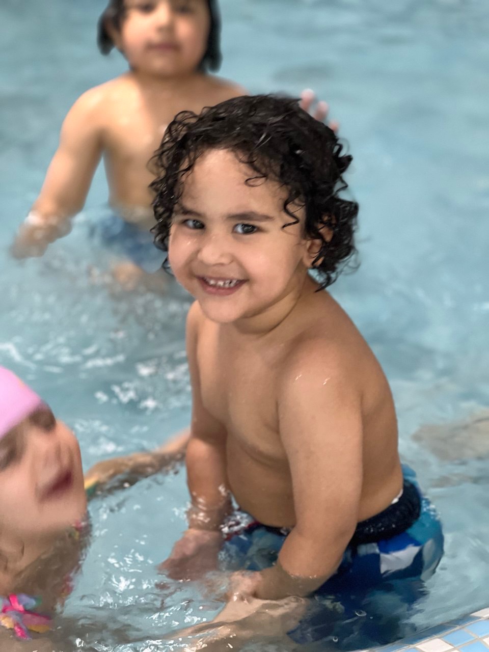 مهدکودک و پیش دبستانی سه زبانه قاصدک