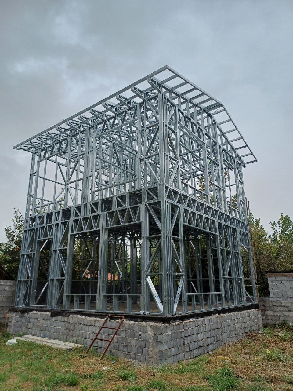 گروه ساختمانی قانع