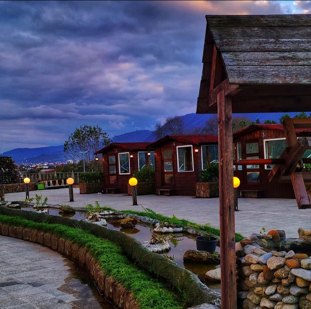 کافه رستوران آرامازاد