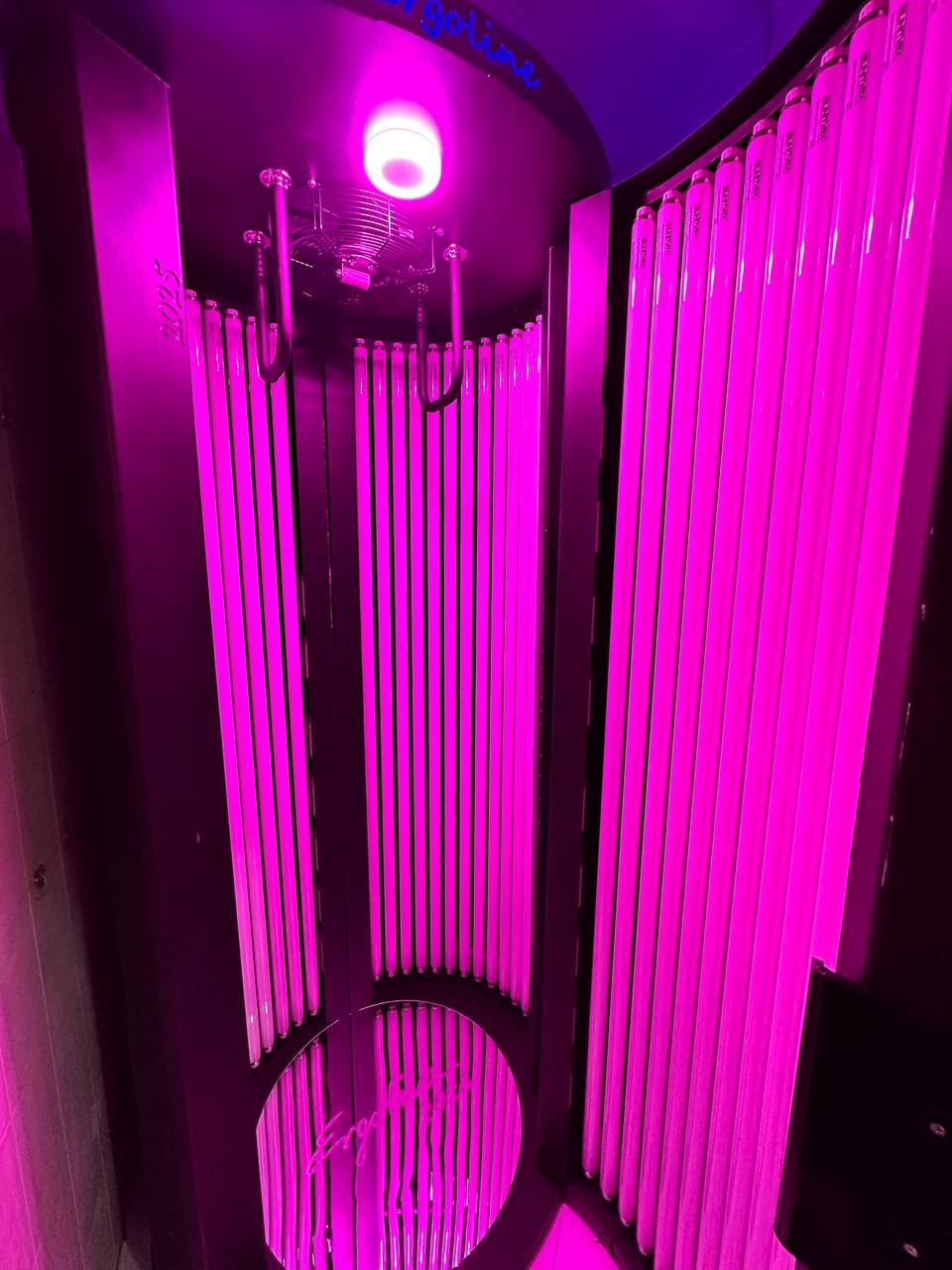 سالن سولاریوم لوسیفر