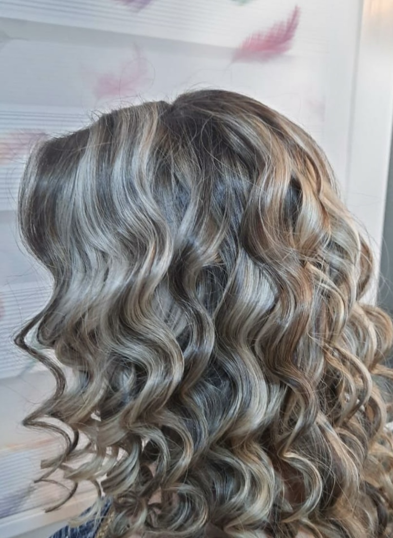 سالن زیبایی آنیل