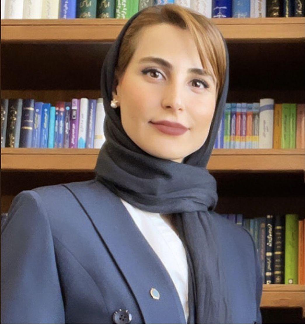 مريم عرب رحمتي پور وكيل پايه يك دادگستري