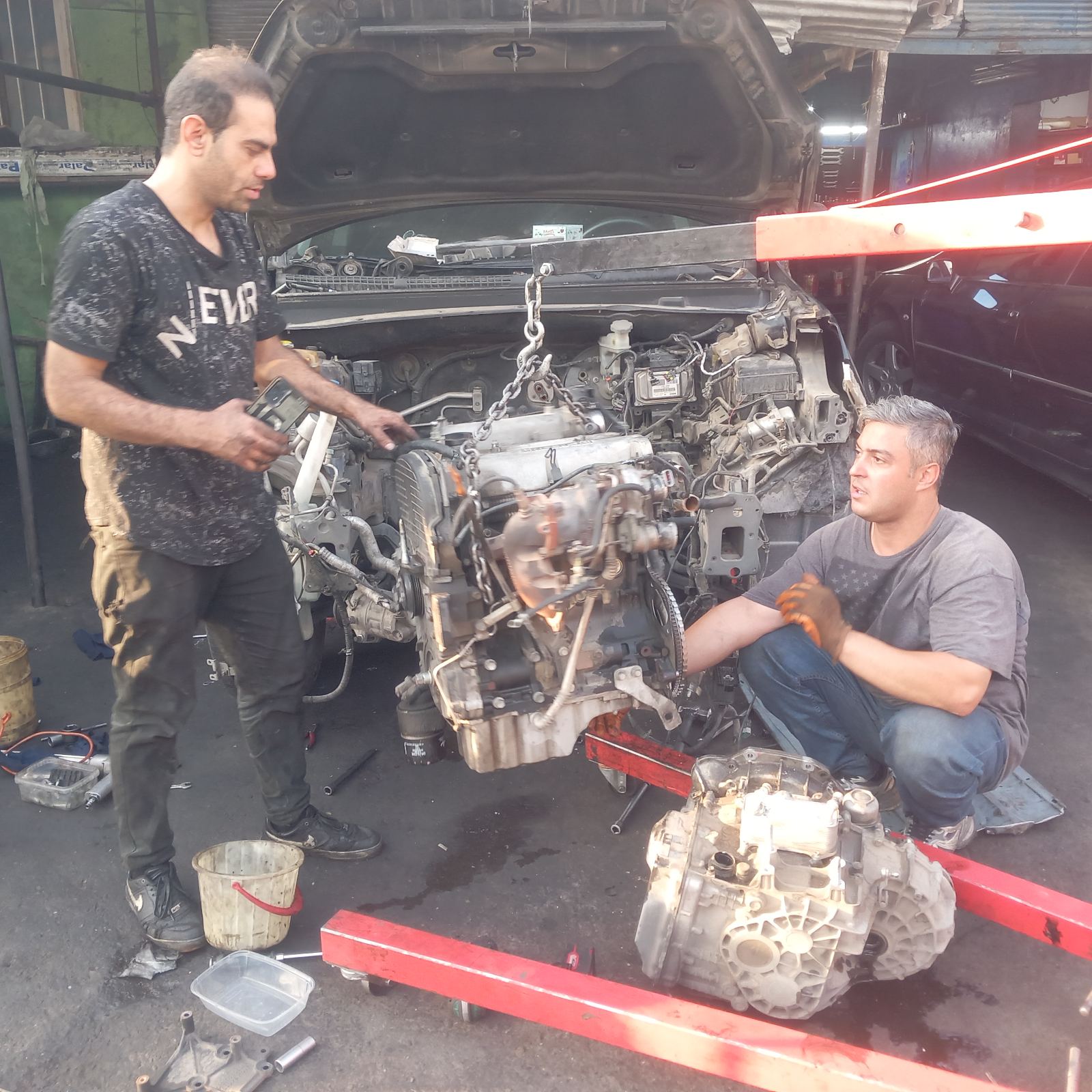 تعمیرگاه تخصصی خودروهای چینی تکنیک کار