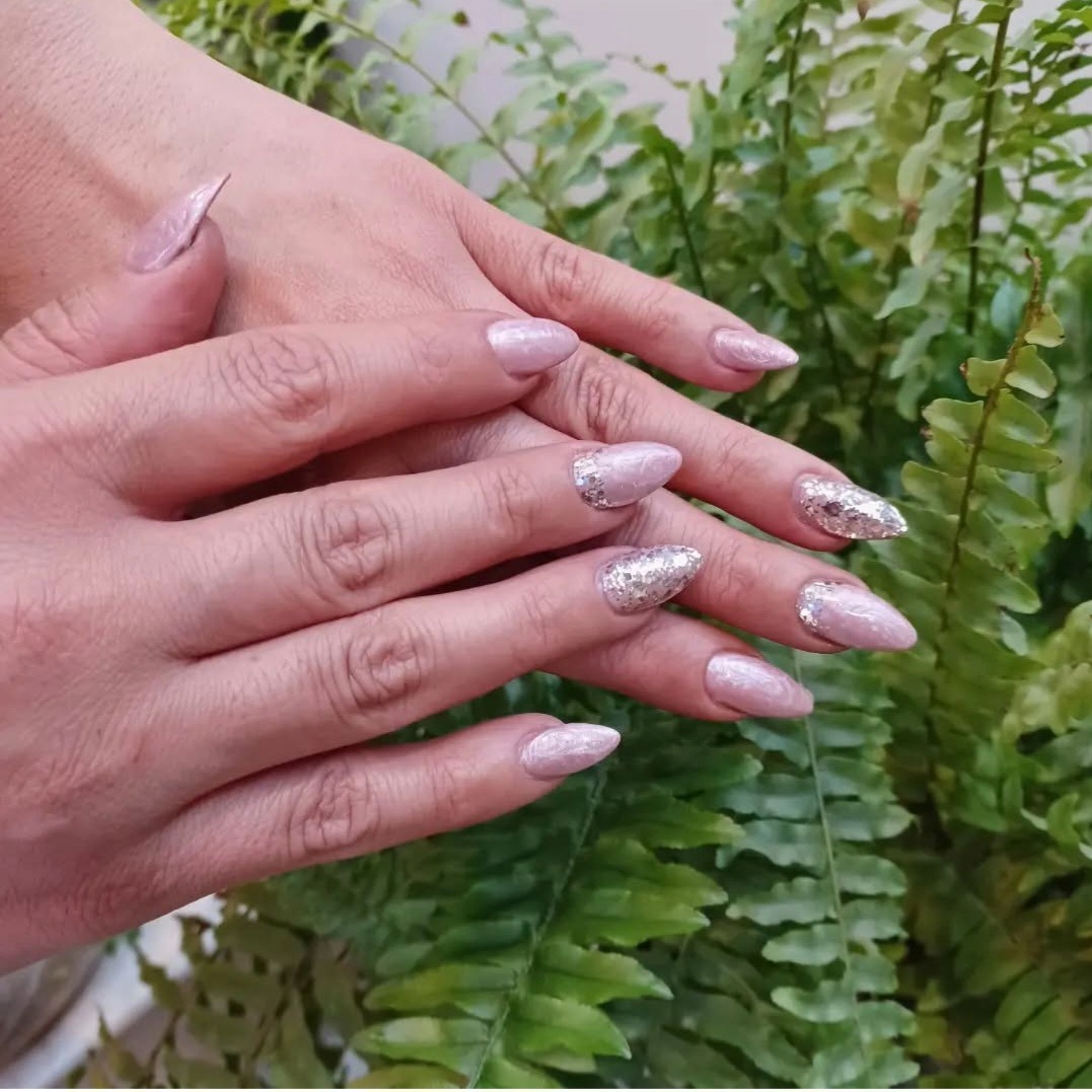 سالن زیبایی نازنین