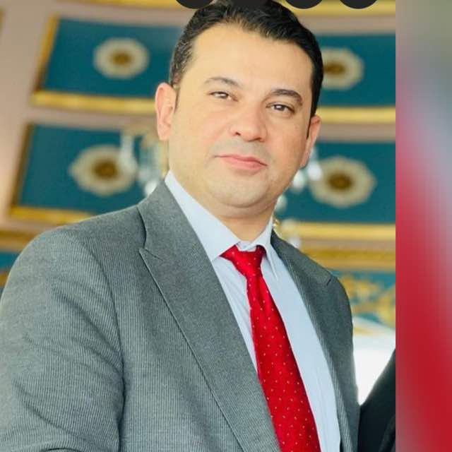 وکیل پایه یک دادگستری