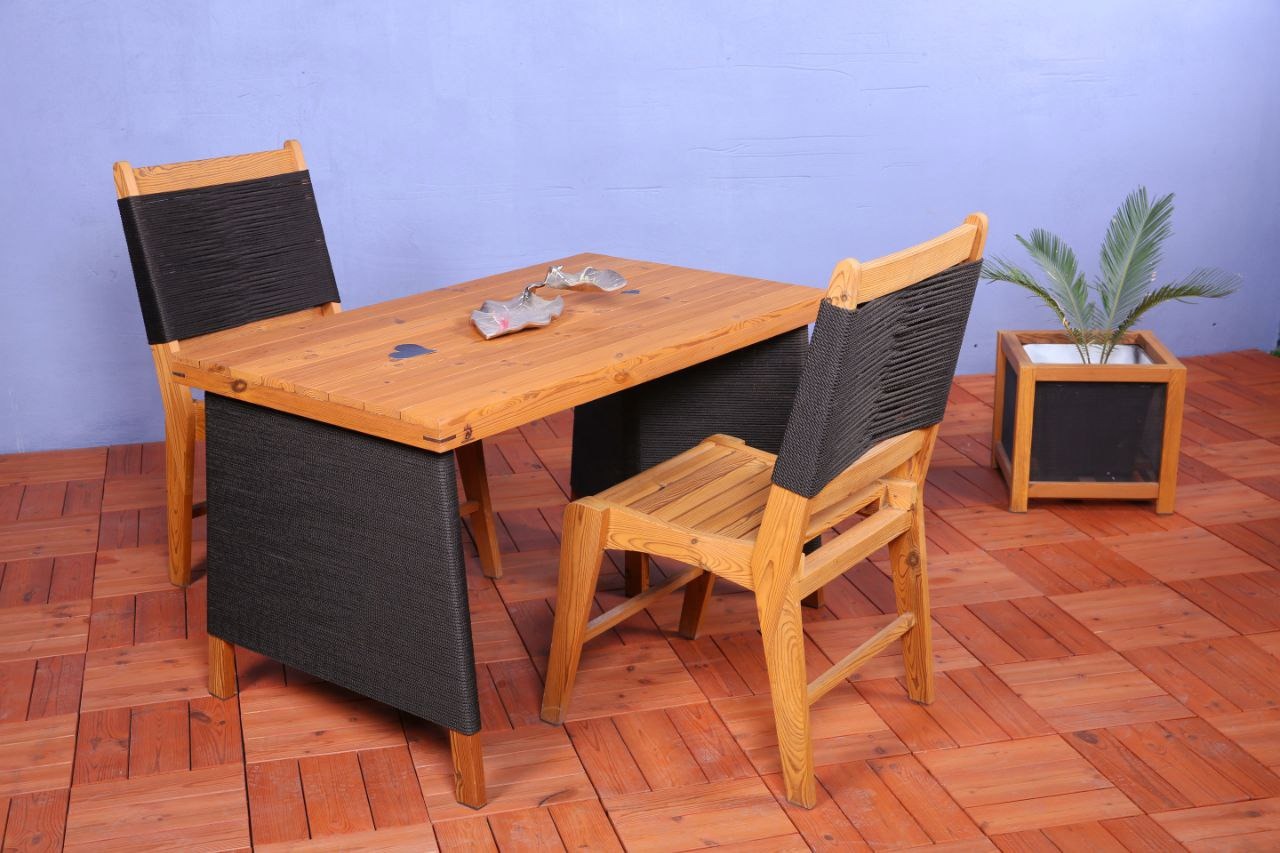 طراح و تولیدکننده مبلمان باغی