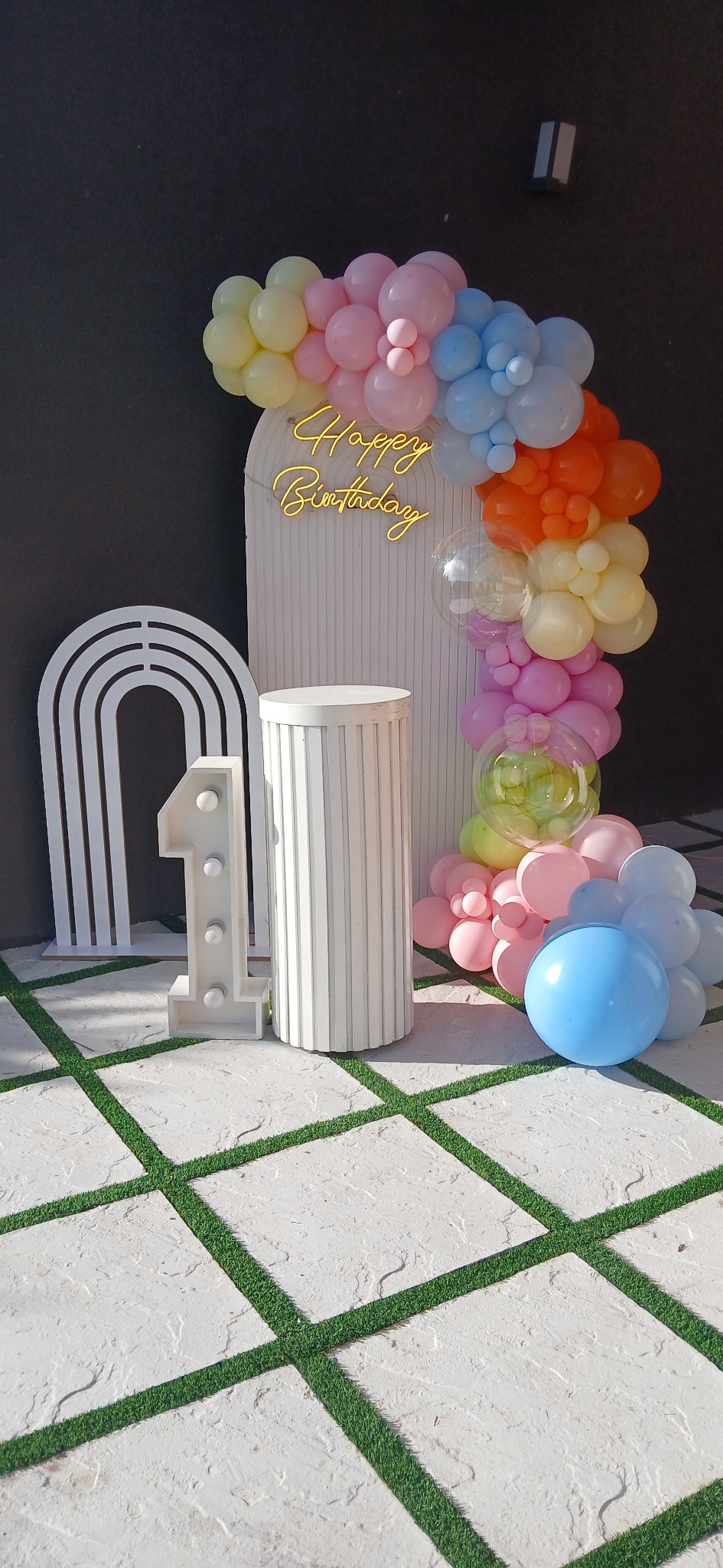 بادکنک آرایی لبخند هشتگرد